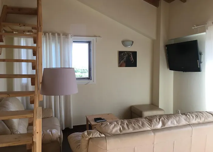 Arion Stables & Διαμέρισμα Χερσόνησος