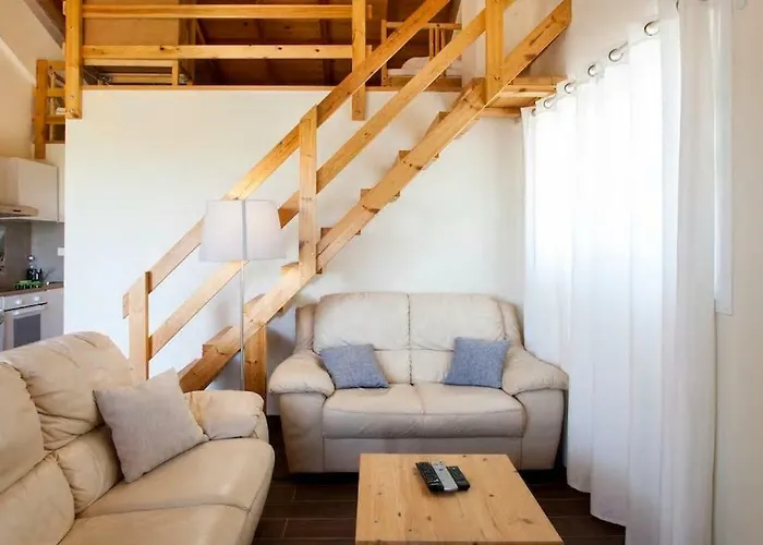 Διαμέρισμα Arion Stables & *